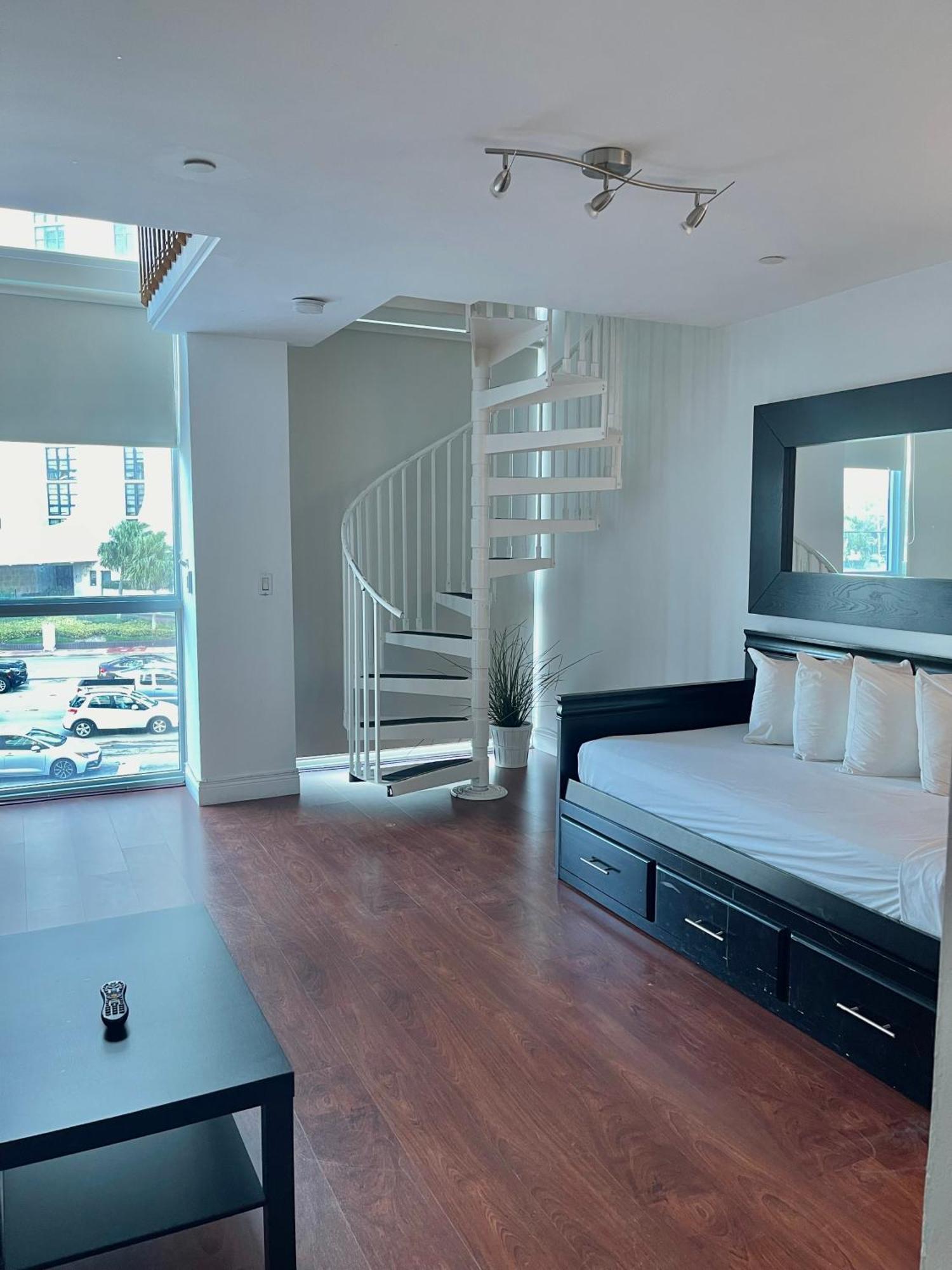 New Point Miami Beach Apartments Extérieur photo